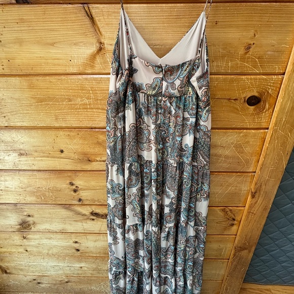 Express Paisley Maxi dress - Picture 3 of 7